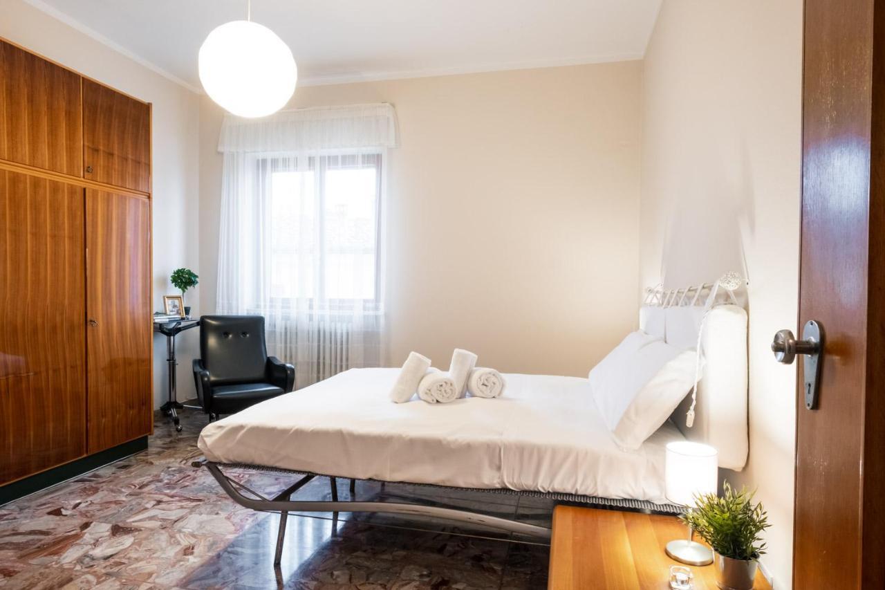 Apartment Gardappartamenti Rivo Lake View Desenzano del Garda